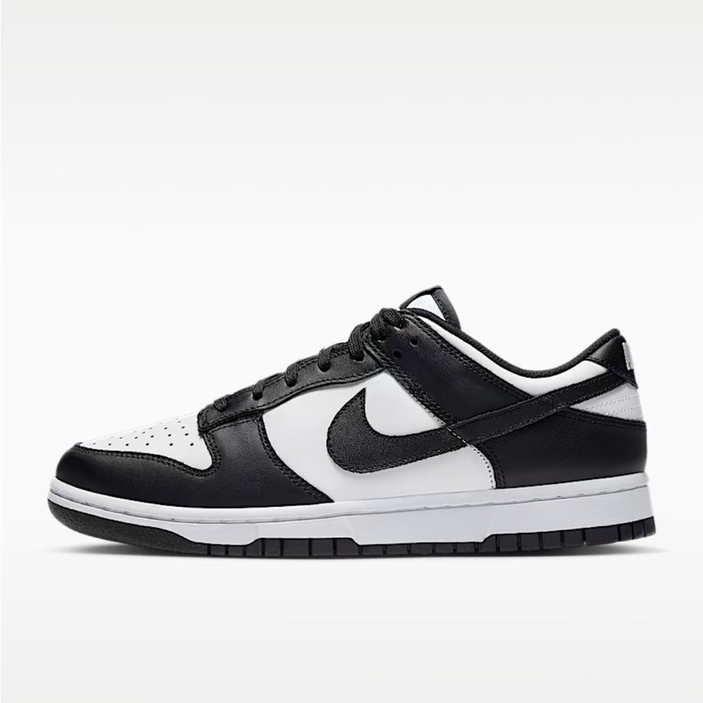 Nike Panda Dunk Low New with Box Size 9.5 W / 8 M NWT